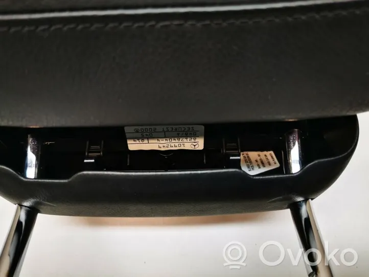 Mercedes-Benz CLS C219 Reposacabezas del asiento delantero 82178404