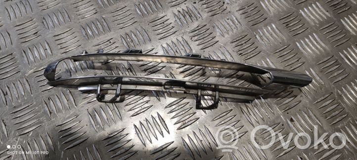 Mercedes-Benz CLS C218 X218 Rivestimento del pannello parte angolare del paraurti anteriore A2168850374