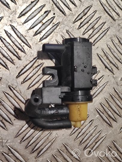 Mercedes-Benz C W205 Valve vacuum A0101531328