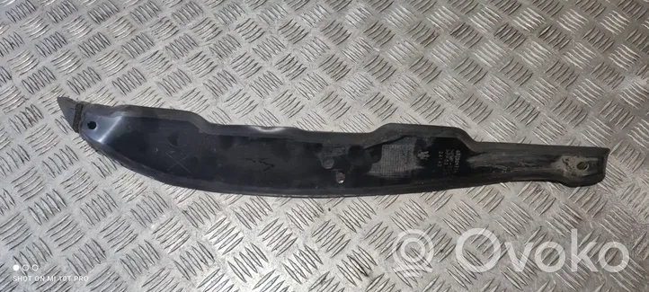 Maserati Quattroporte Panel wykończeniowy błotnika 670001706