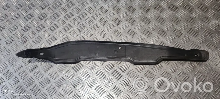 Maserati Quattroporte Panel wykończeniowy błotnika 670001706