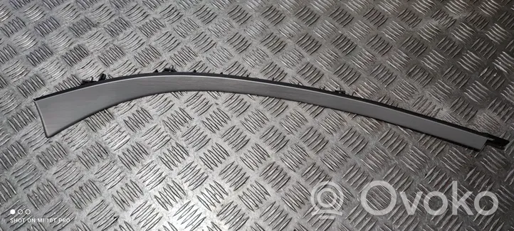 Jaguar XE Rivestimento del pannello GX73640E72