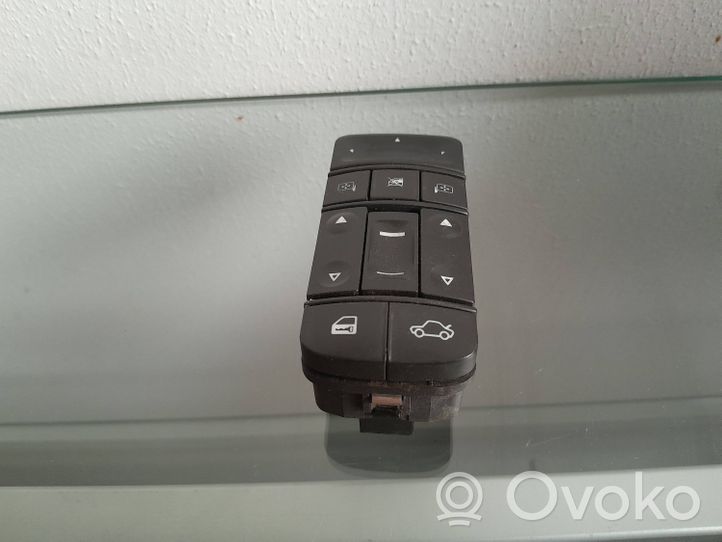 Opel Signum Elektrisko logu slēdzis 687833988