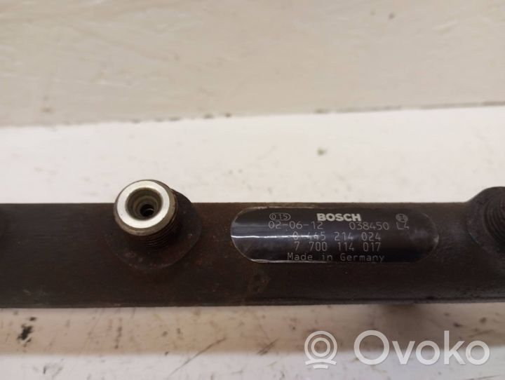 Opel Vivaro Fuel main line pipe 7700114017