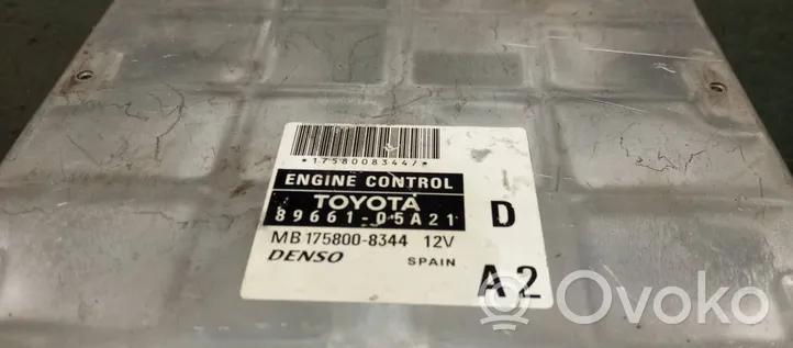 Toyota Avensis T250 Moottorin ohjainlaite/moduuli 8966105A21