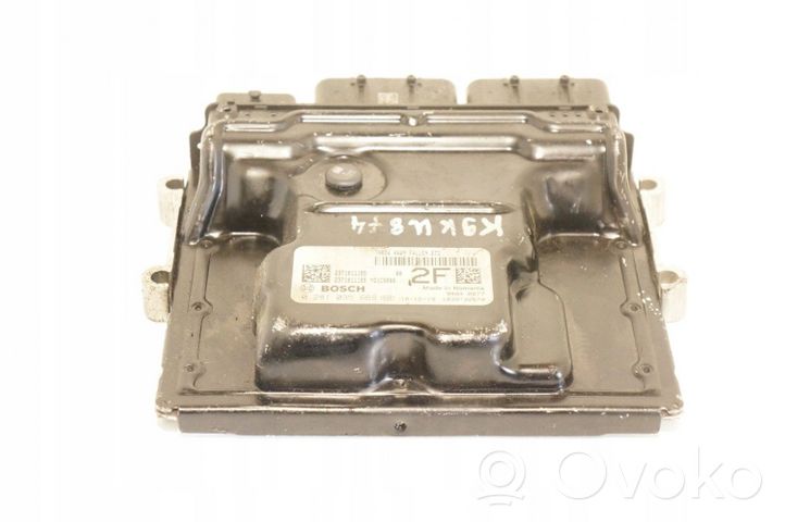 Renault Dacia Duster Unité de commande, module ECU de moteur Array