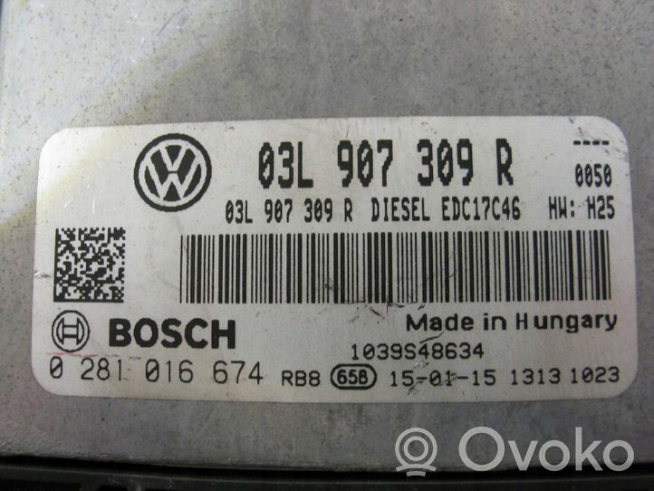 Volkswagen Touran III Unité de commande, module ECU de moteur Array