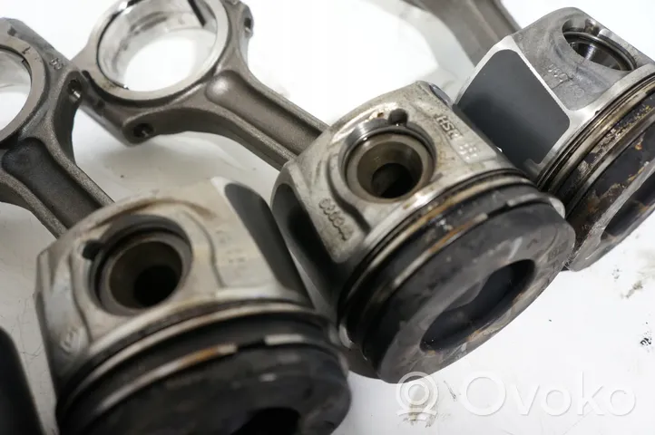 Renault Trafic III (X82) Piston with connecting rod R9ME414