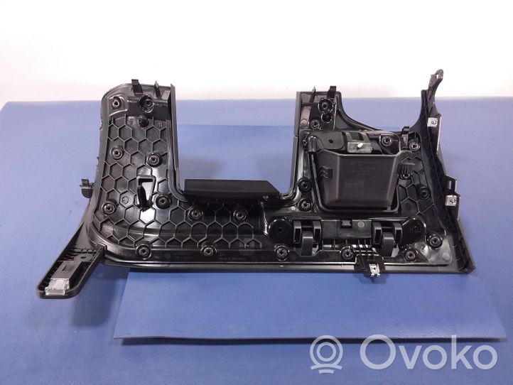 Volkswagen Golf Sportsvan Altro elemento di rivestimento sottoporta/montante 517858011