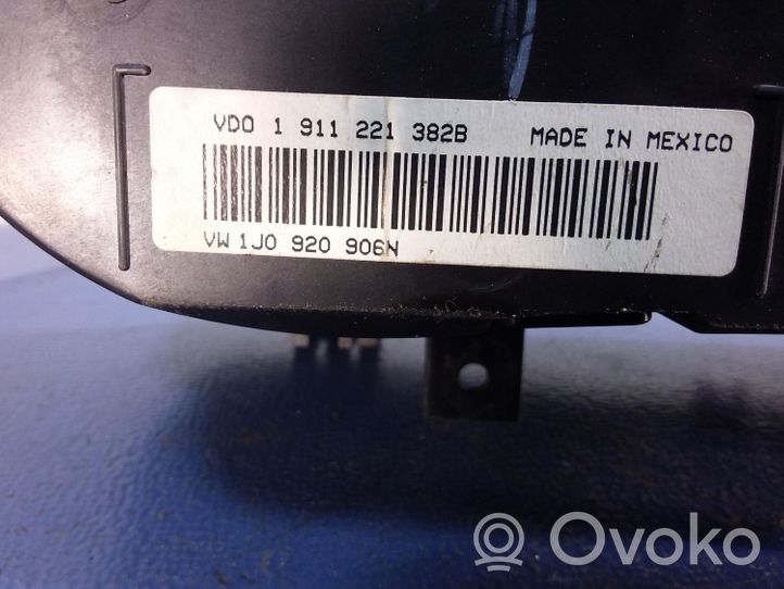 Volkswagen Jetta IV Tachimetro (quadro strumenti) 1J0920906N