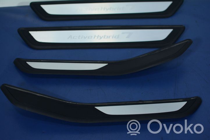 BMW 7 F01 F02 F03 F04 Rivestimento vano piedi laterale 