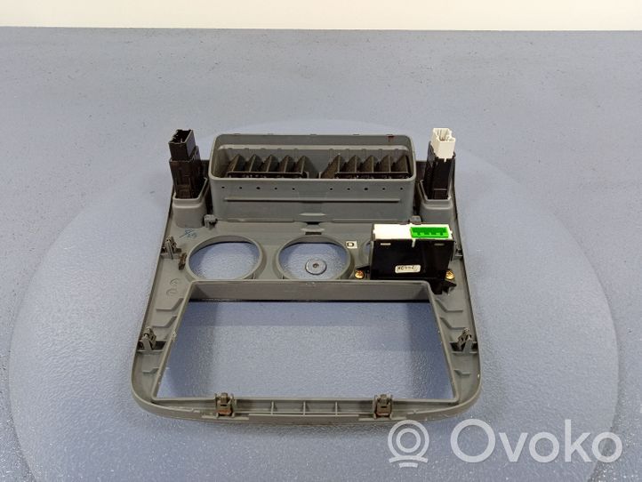 Honda HR-V Altro elemento di rivestimento sottoporta/montante 77210-S2HA-G000