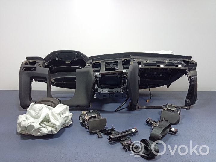 Volvo S90, V90 Panelė 31403964