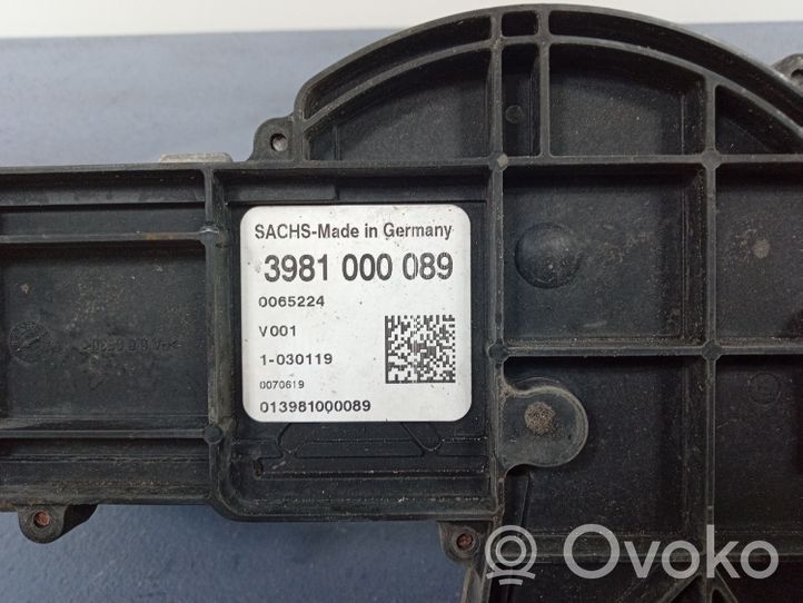 Citroen C3 Uchwyt / Wspornik 3981000089