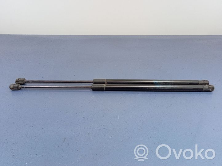 Opel Vectra C Staffa di rinforzo per ammortizzatore bagagliaio 13247867