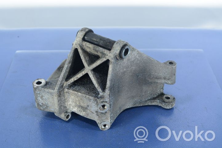 Land Rover Range Rover Sport L320 Valvola di depressione sul supporto motore YLU500430