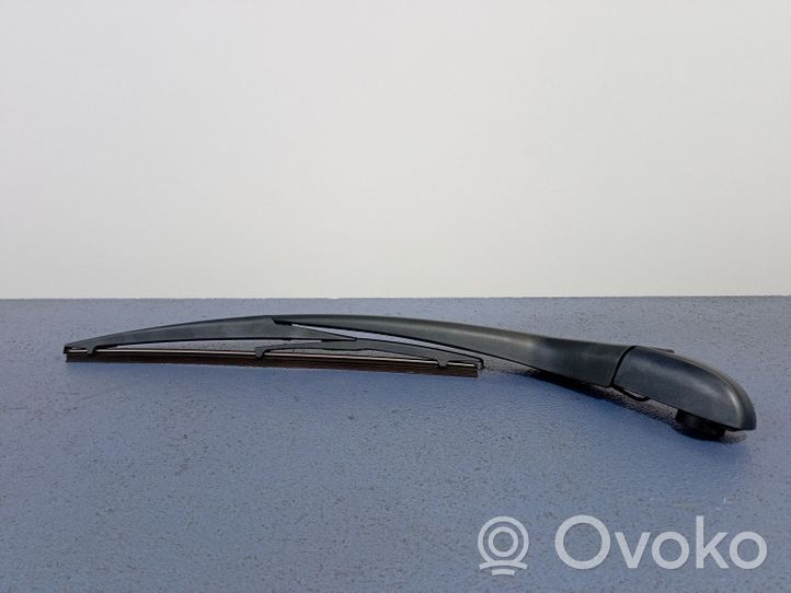 Mitsubishi Space Star Rear wiper blade arm 01