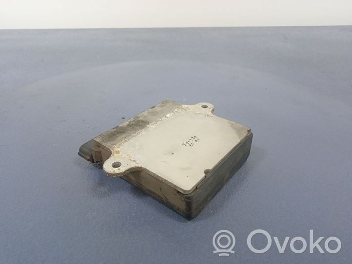 Mazda MPV II LW Unité de commande, module ECU de moteur 131000-1241