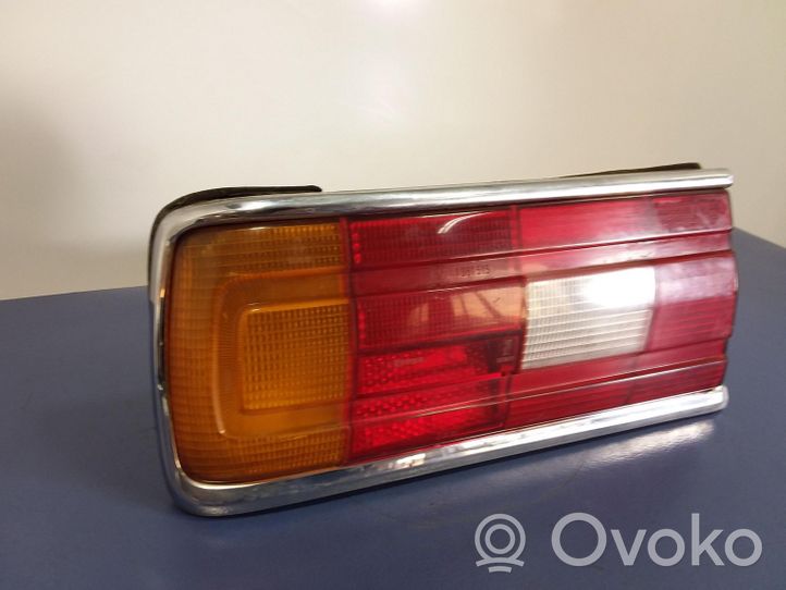 BMW 5 E12 Lampa tylna 1361515