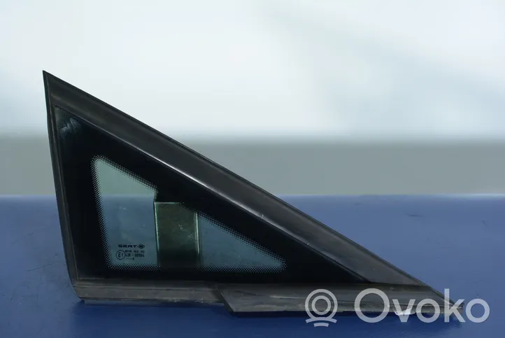 Seat Ibiza IV (6J,6P) Fenêtre latérale avant / vitre triangulaire (4 portes) 