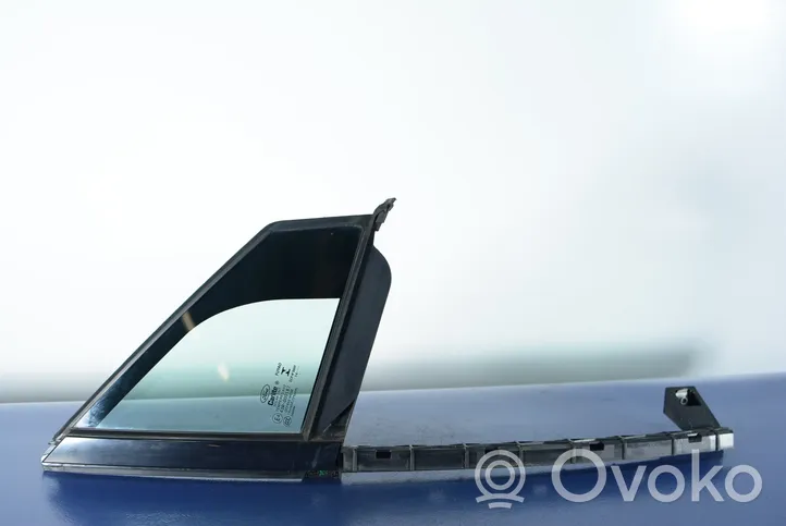 Ford Mondeo MK V Vetro del finestrino della portiera anteriore - quattro porte 