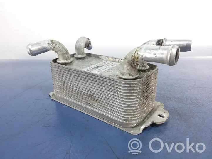 Volvo V50 Radiatore dell’olio del motore 3M51-7A095-DF