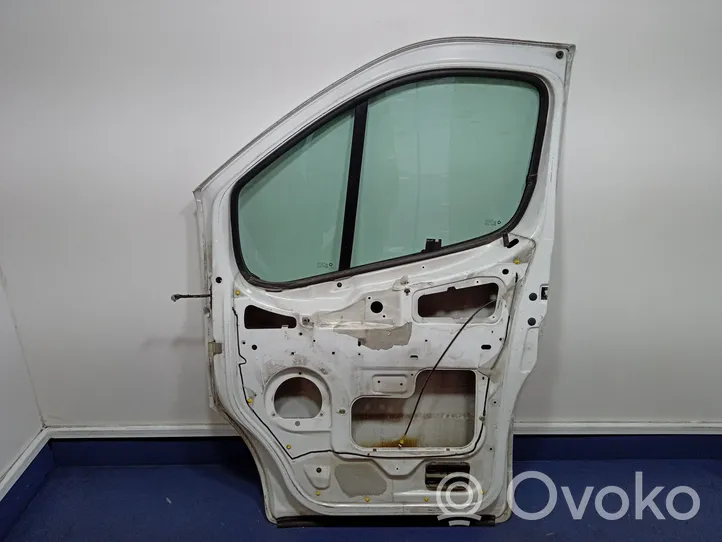 Opel Vivaro Drzwi przednie 01