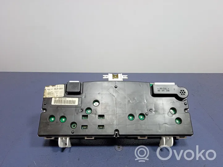 Toyota Corolla E120 E130 Compteur de vitesse tableau de bord 83800-02760