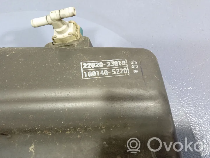 Toyota Yaris Oro filtro dėžė 22020-23010