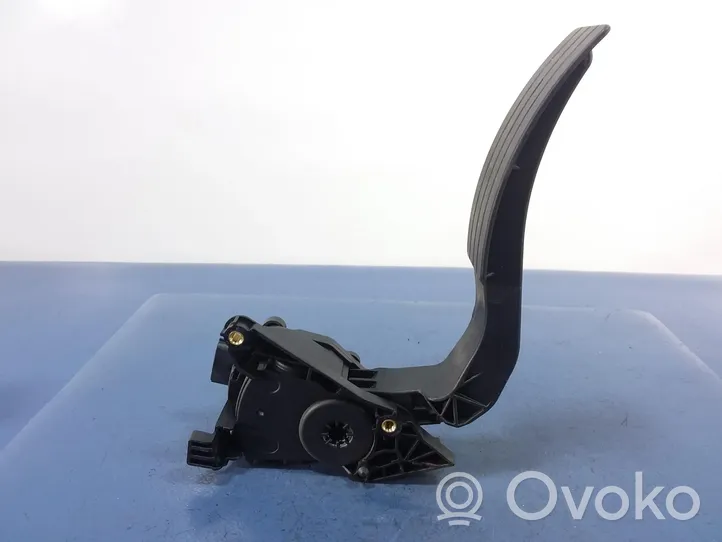 Renault Clio I Accelerator throttle pedal 180029347R