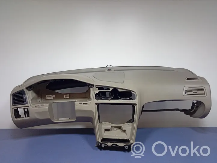 Volvo S60 Panel de instrumentos 01