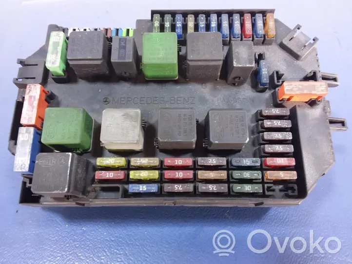 Mercedes-Benz CL C216 Fuse box set A2215404650