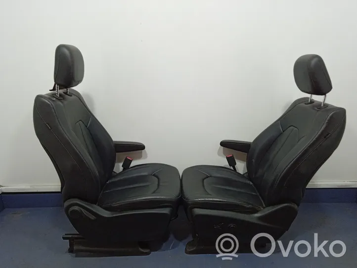 Chrysler Pacifica Seat set 01