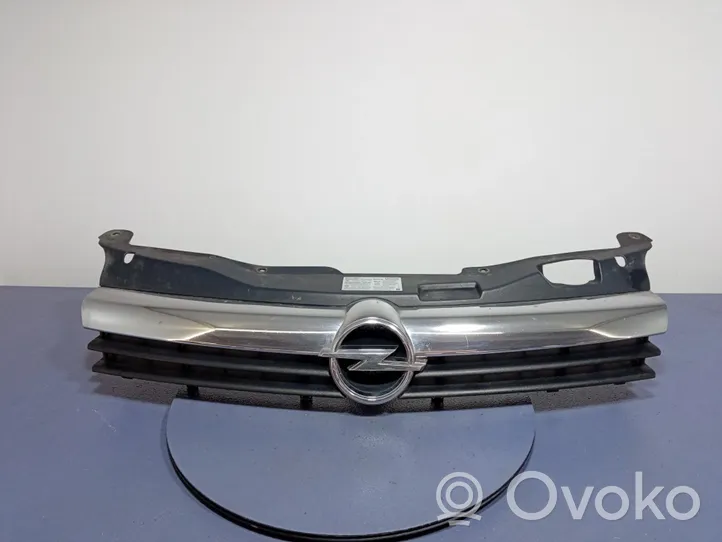 Opel Astra H Front grill 13241967