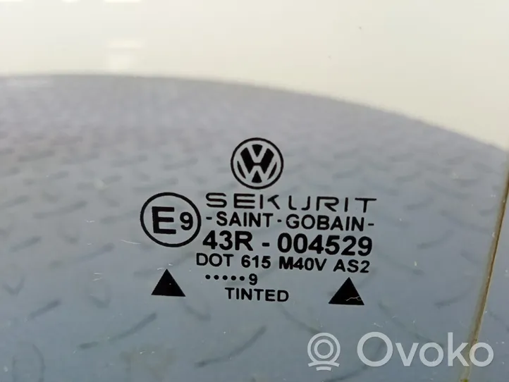 Volkswagen New Beetle Vetro del finestrino della portiera anteriore - quattro porte 01