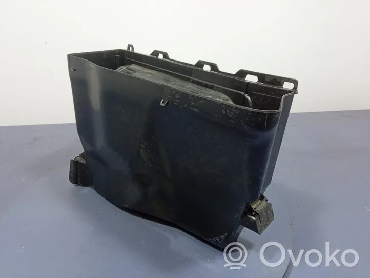 Volvo XC60 Intake resonator 32219195