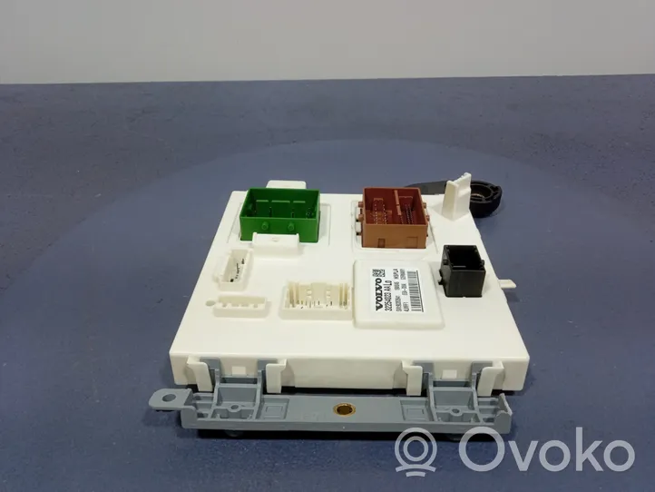 Volvo XC60 Comfort/convenience module 32254023AA