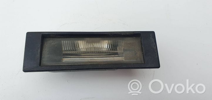 BMW 1 E81 E87 Lampa oświetlenia tylnej tablicy rejestracyjnej 7165735