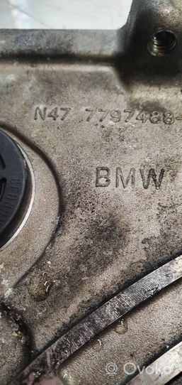 BMW 5 E60 E61 Paskirstymo grandinės dangtelis 7797488