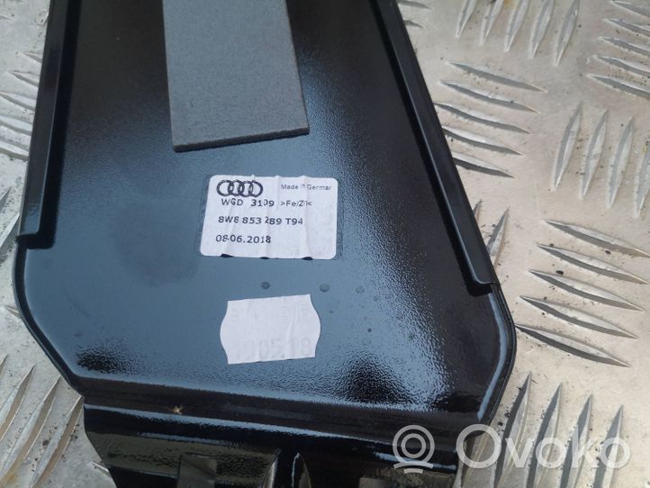 Audi A5 Listwa / Uszczelka szyby drzwi 8W8853289