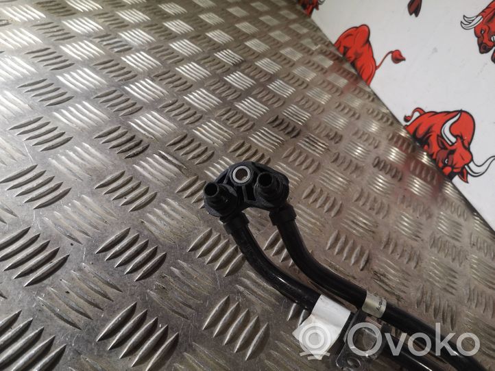 Audi Q5 SQ5 Pavarų dėžės tepalo aušintuvo vamzdelis (-ai)/ žarna (-os) 8W0317801