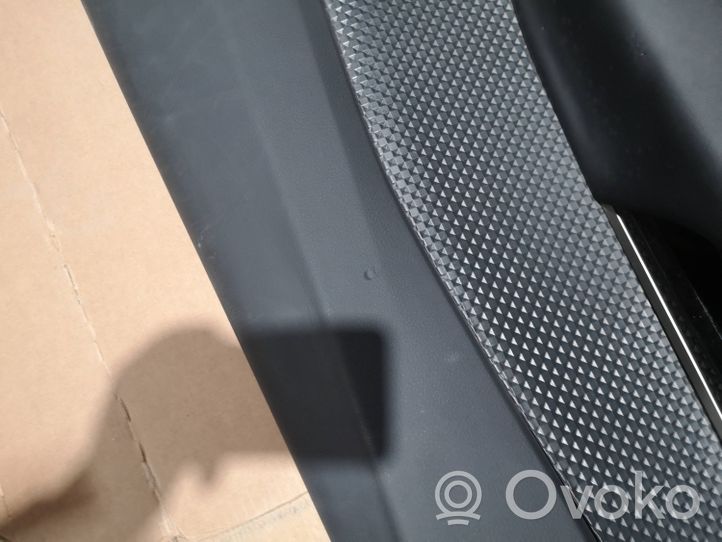 Toyota C-HR Rivestimento del pannello della portiera posteriore 67611X1B24