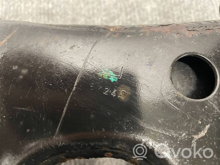 Toyota Auris E180 Fourchette, bras de suspension inférieur avant 5724A