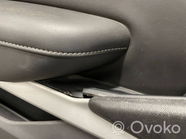 Chevrolet Camaro Boczki / Poszycie drzwi przednich L0247439AB