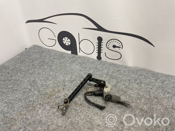 Volvo XC40 Sensore di livello faro/fanale 32221477