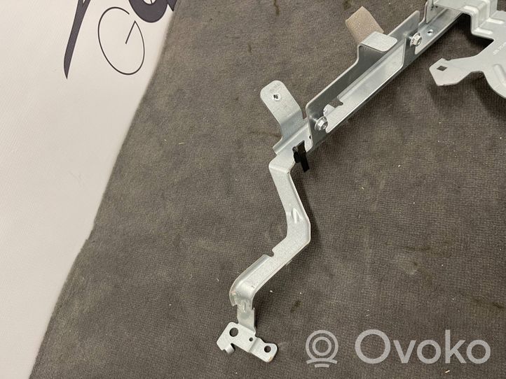 Maserati Levante Supporto nel bagagliaio/baule 670035389