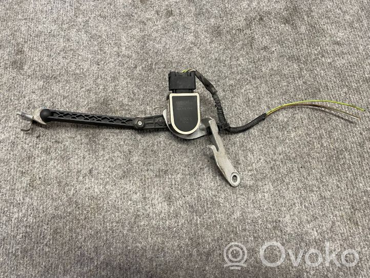 Volvo XC40 Sensore di livello faro/fanale 32221477