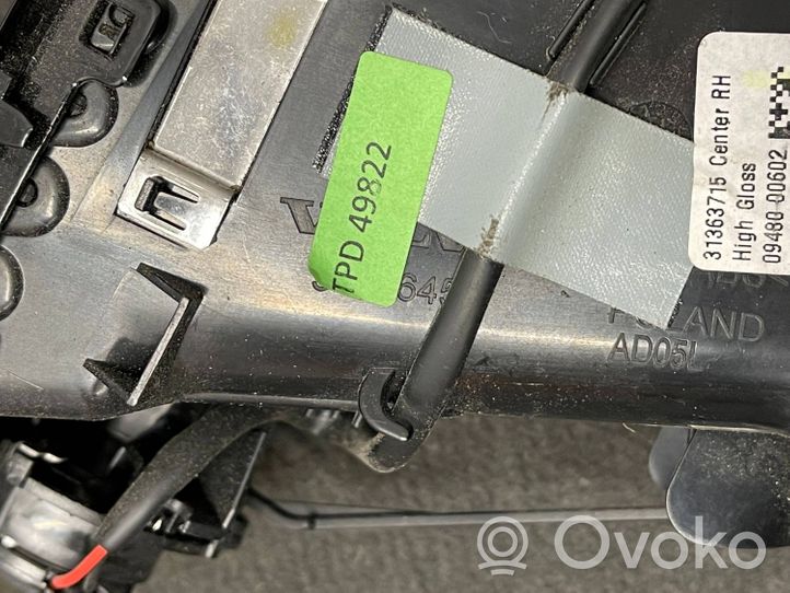 Volvo XC90 Dysze / Kratki środkowego nawiewu deski rozdzielczej 31363715