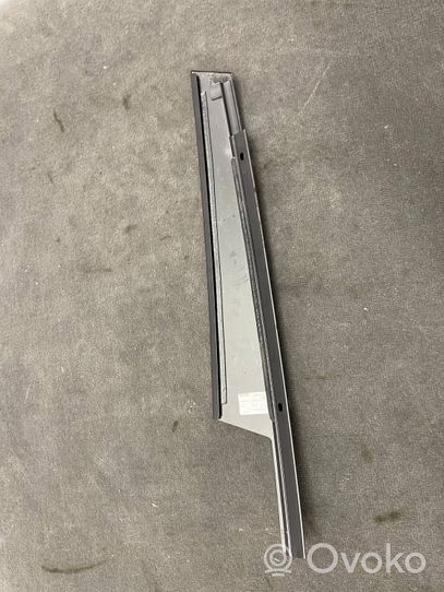 BMW 5 G30 G31 Moulures des vitres de la porte arrière 7336953