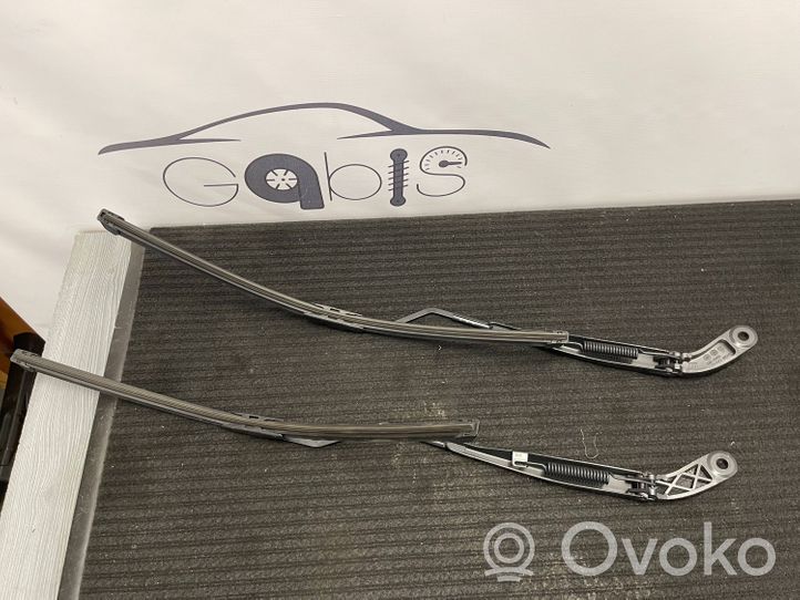 Dodge RAM Headlight wiper blade set 68338924AA